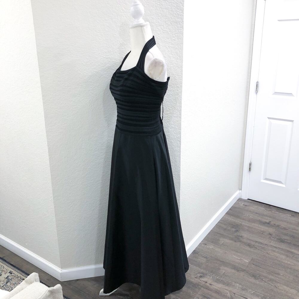 Tadashi Shoji Black Halterneck Long Gown Dress - Picture 3 of 11